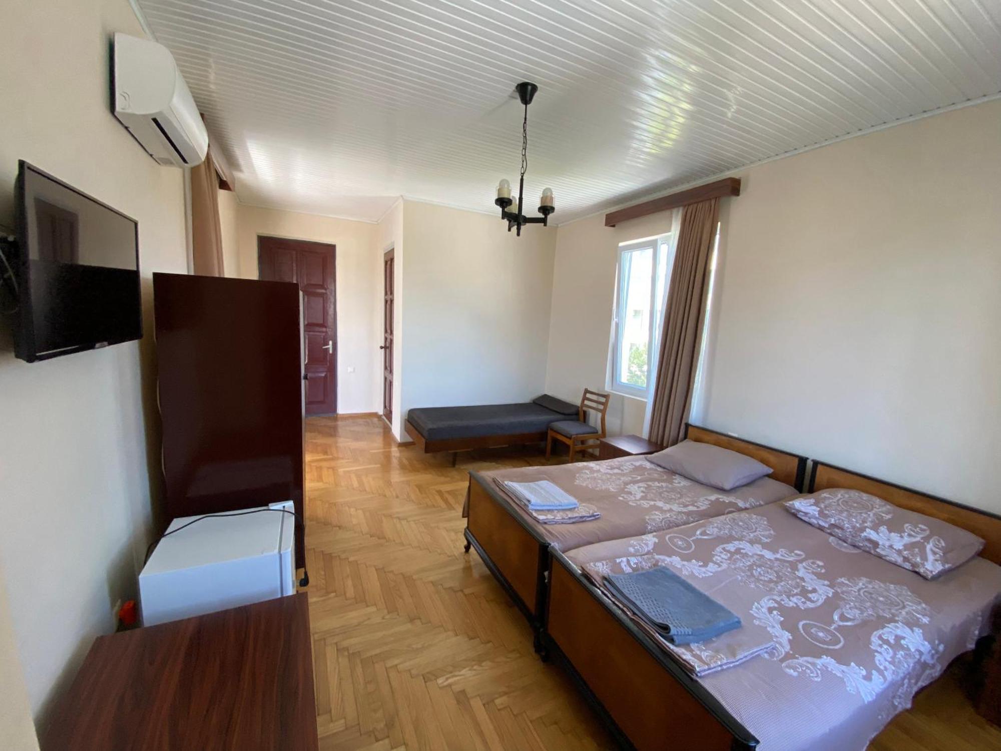 Guesthouse White Swan Kobuleti Luaran gambar
