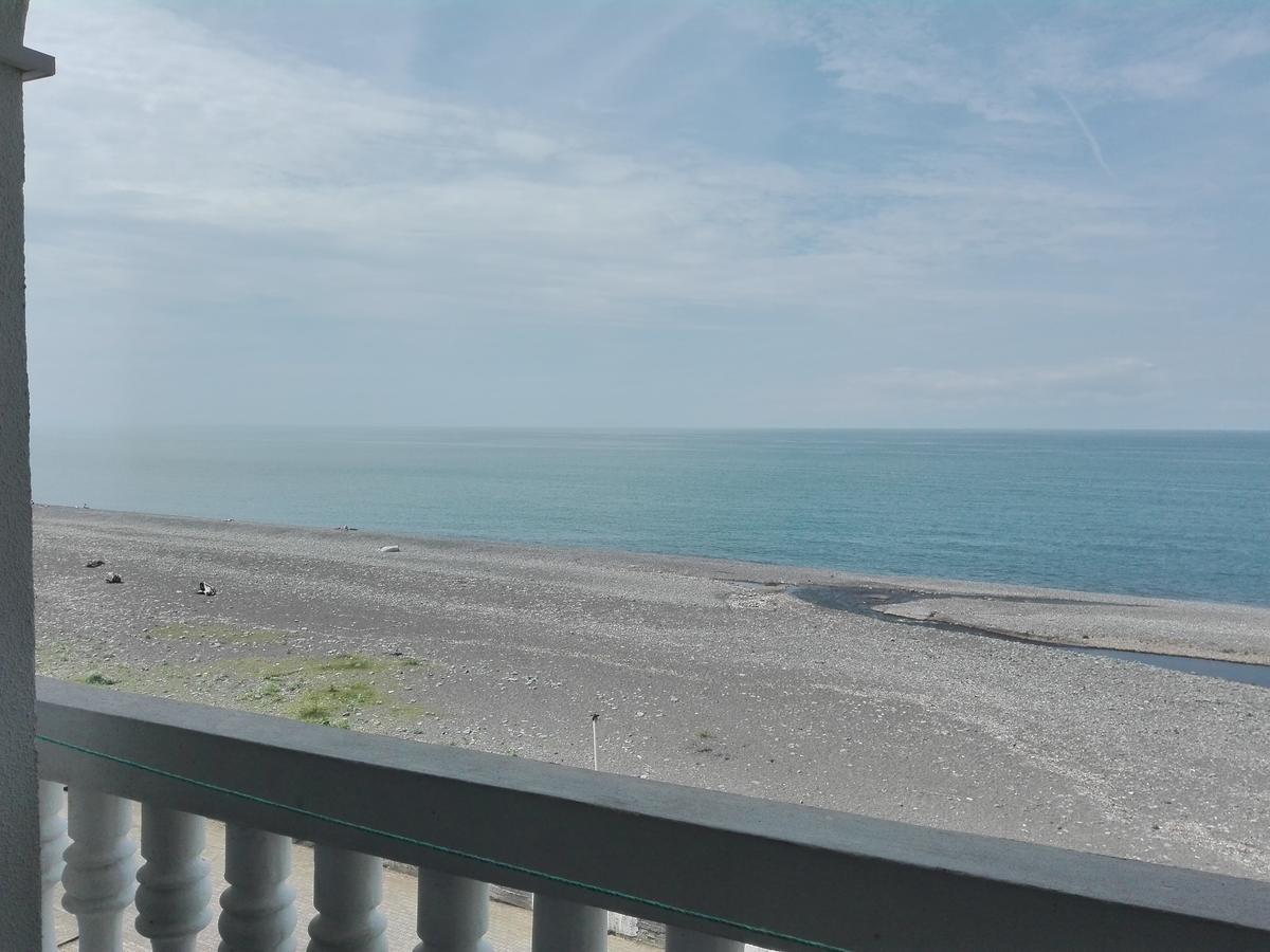 Guesthouse White Swan Kobuleti Luaran gambar