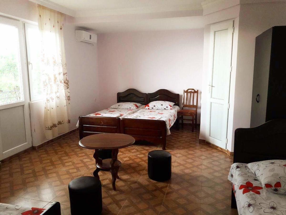 Guesthouse White Swan Kobuleti Luaran gambar
